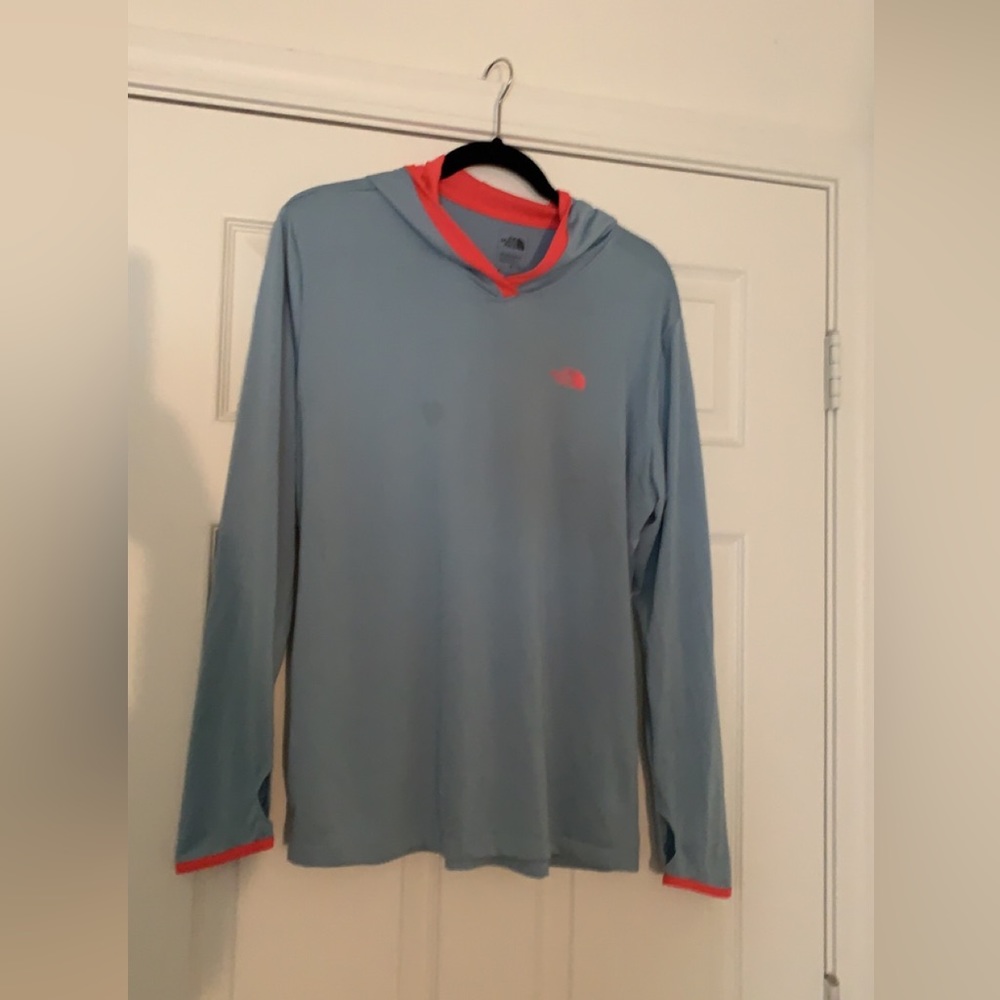 🫐Under Armour XL Long Sleeve Hooded top🫐